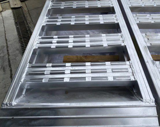 4.5T Rated 3.5m Aluminium Loadng Ramps - Serrated Heavy Duty Design - Image 2