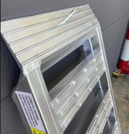 4.5T Rated 3.6 m Aluminium Loading Ramps – Serrated Heavy Duty Design - Image 6