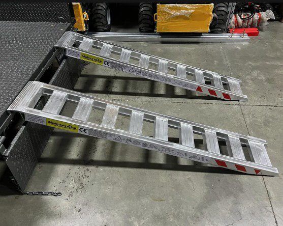 2T Rated 1.8m Aluminium Loading Trailer Ramps - Pin Lock - Image 3