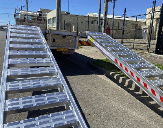 3.0T Rated 2.4m Aluminium Loading Ramps - Serrated Heavy Duty Design - Image 3