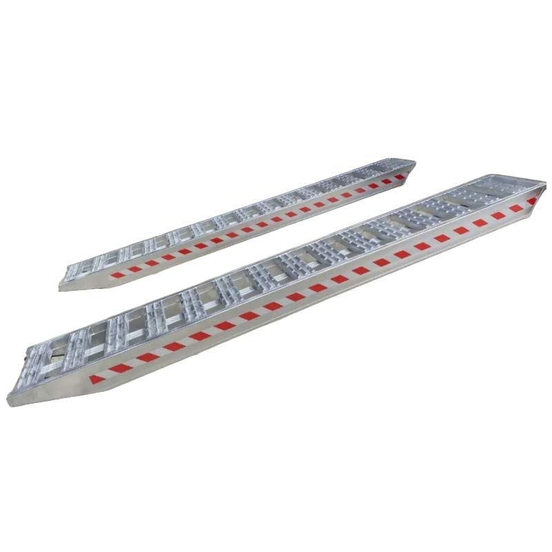 3.0T Rated 2.4m Aluminium Loading Ramps - Serrated Heavy Duty Design